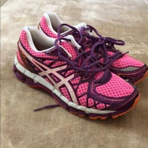 Women’s Asics Tennis shoes